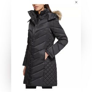 Black coat. Kenneth Cole.